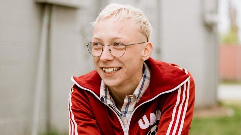 A pro shot photo of Quinn Christopherson.