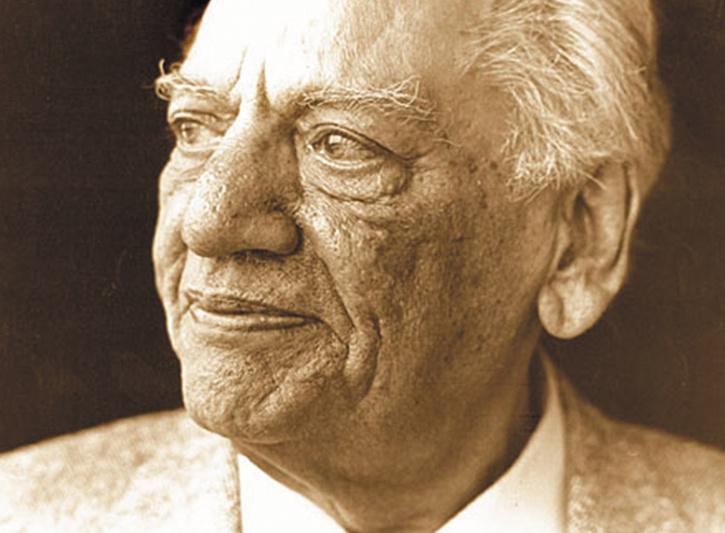 A close up headshot of Faiz Ahmad Faiz.